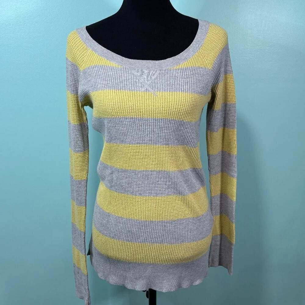 American Eagle Outfitters | Yellow and Gray Striped Sweater Size XL Lot J